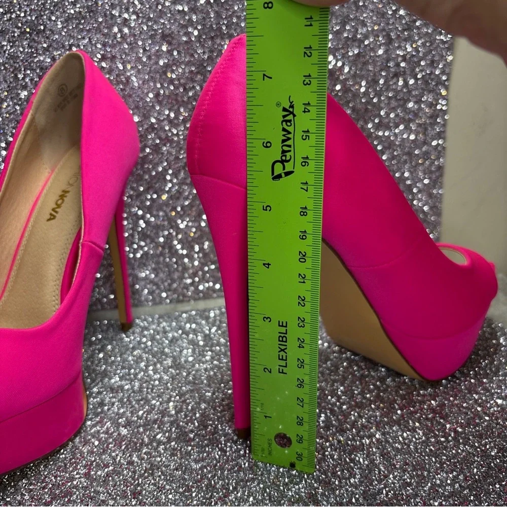 Fashion Nova Bright Pink Peep-Toe Platform Pumps